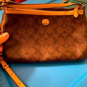 COACH brown/camel crossbody